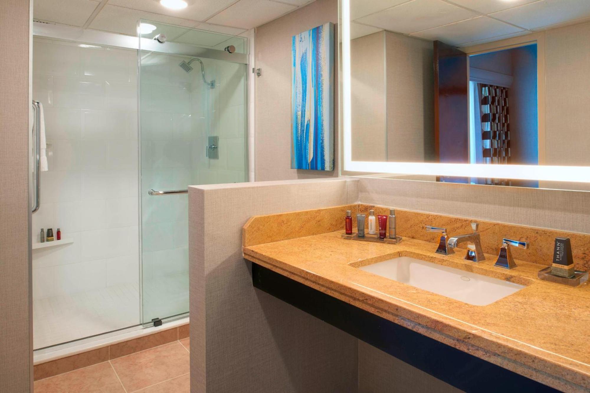 Kansas City Airport Marriott Bagian luar foto