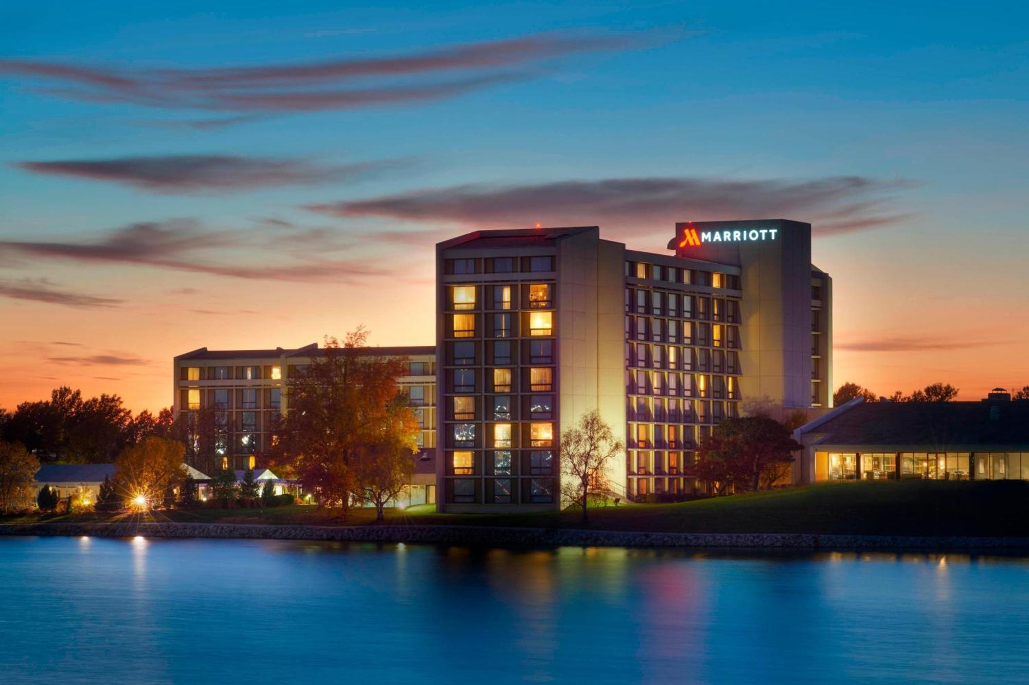 Kansas City Airport Marriott Bagian luar foto